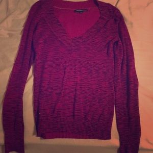 Express med vneck maroon sweater